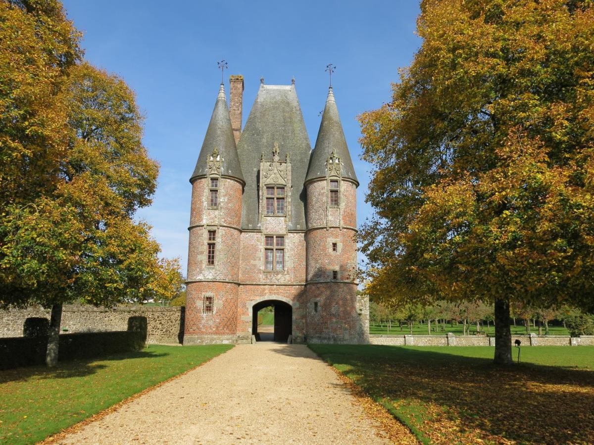 St Germain Bed and Breakfast Saint-Germain-du-Corbeis Exteriör bild